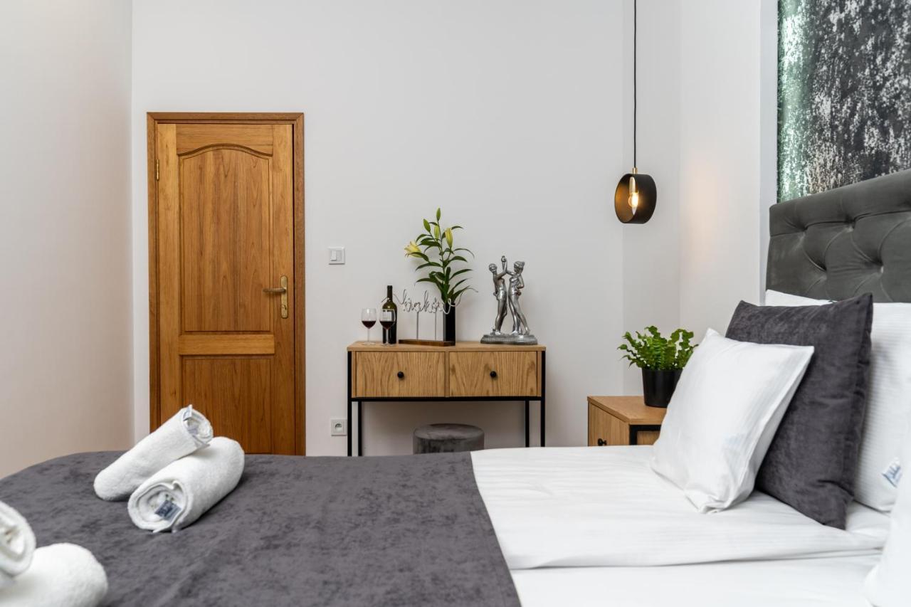 Beautiful Cracow Apartments By Cozyplace Krakau Buitenkant foto
